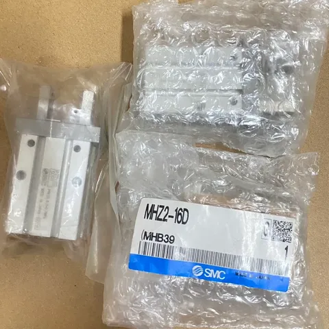 SMC MHZ2-16D Pneumatic Cylinder
