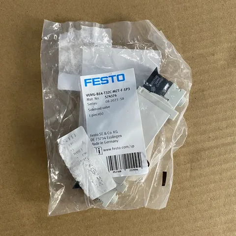 FESTO VUVG-B14-T32C-MZT-F-1P3 Solenoid valve 574376